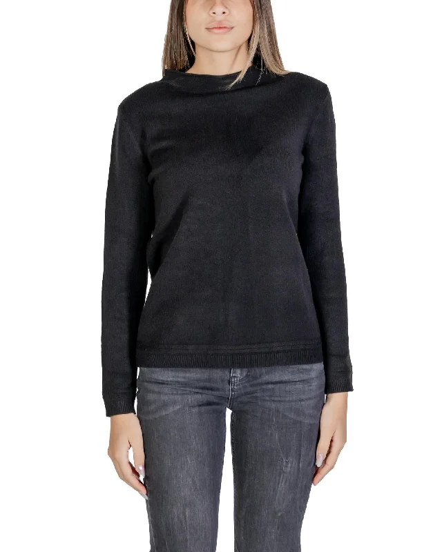 Street One  Women's Basic Knit Long Sleeve Crew Neck Sweater Black