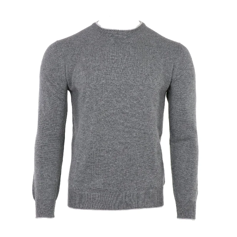 CrewneckdetailThe Pashmere Cashmere Crewneck in Pearl Grey