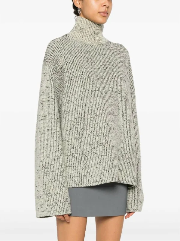 Nienke Turtleneck Sweater In Black/moon