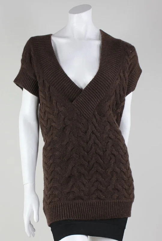 VINCE V-Neck Short Sleeve Sweater - Small