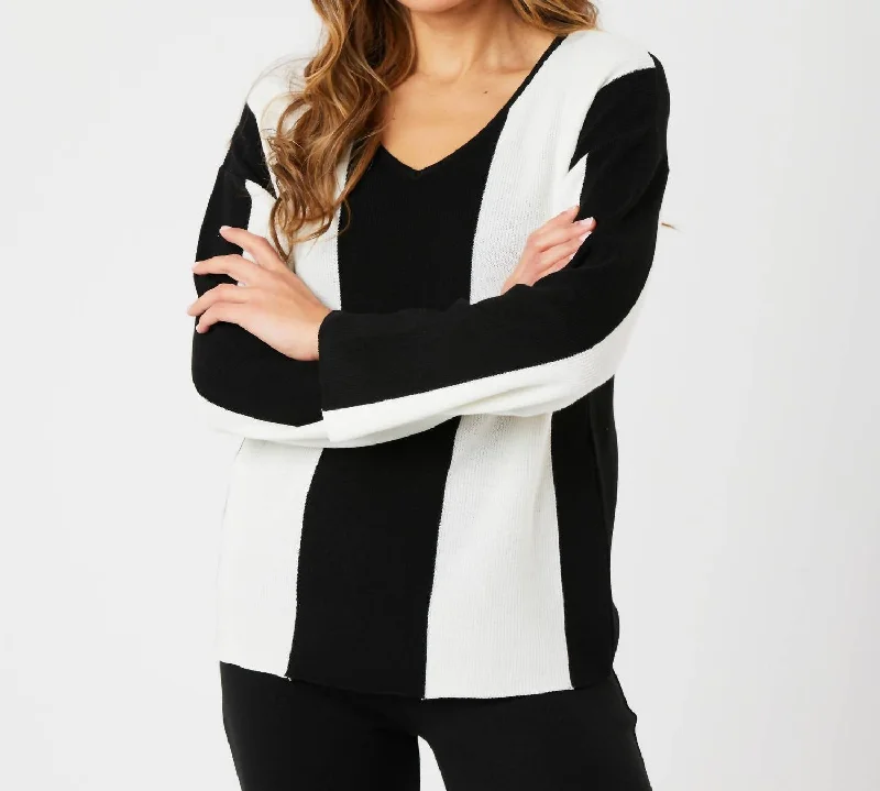 V-Neck Ribbed Sweater In Ivory/black